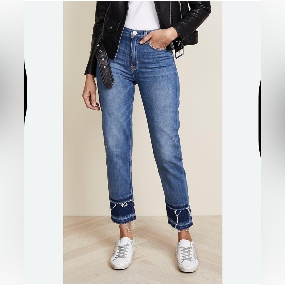 Hudson frayed cropped jeans. Size 29